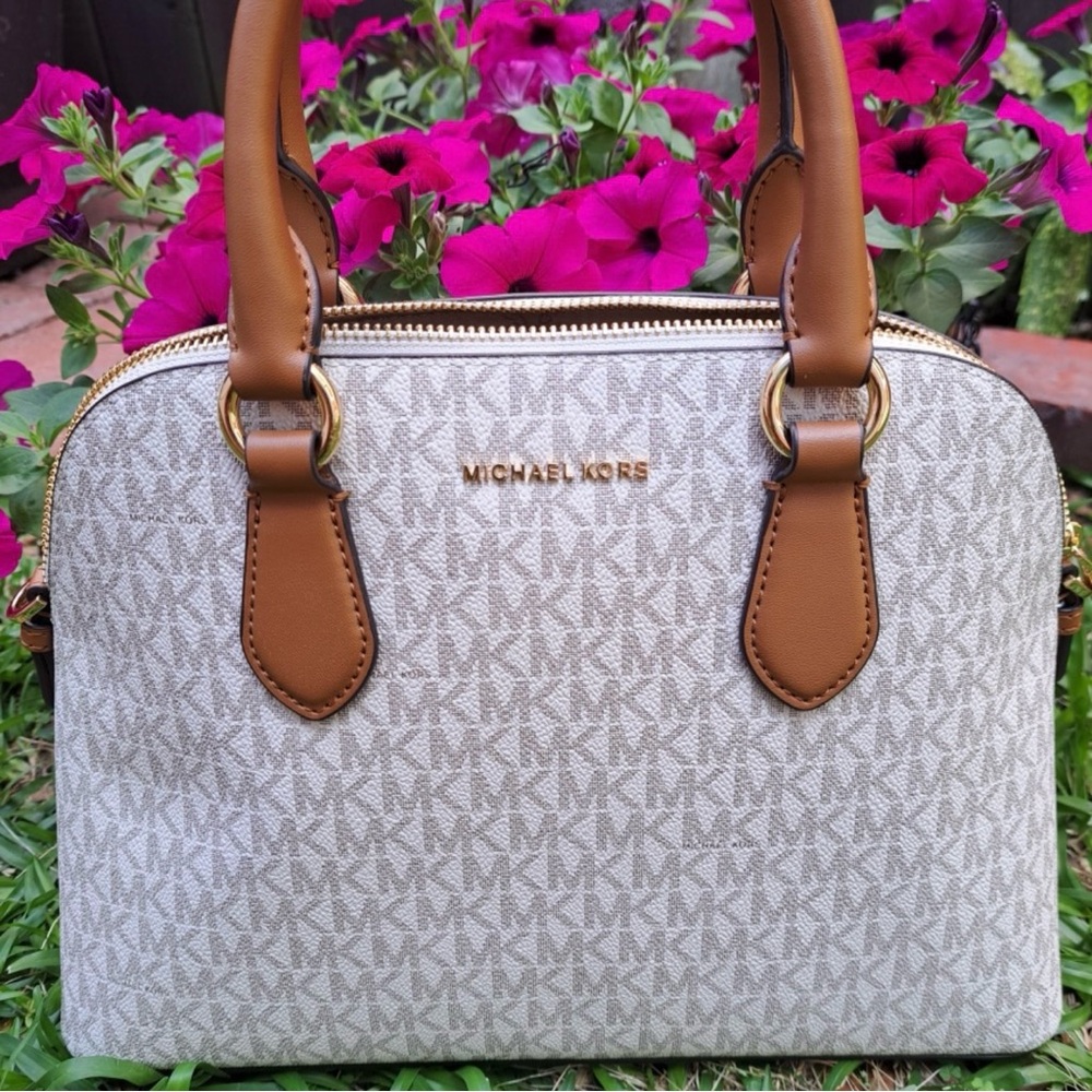 NWT Veronica Medium Logo Dome Satchel (Retired)